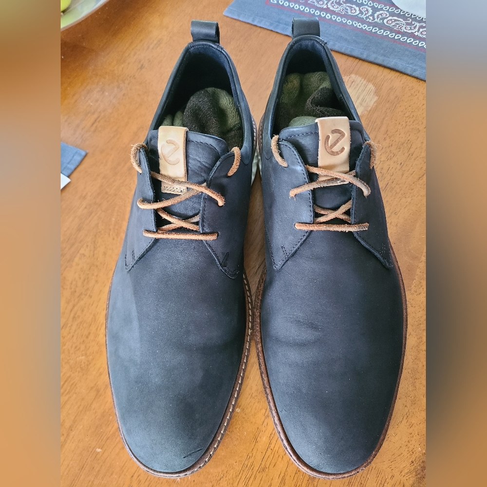Ecco st.1  casual shoes dark gray size 10. Very good condition.